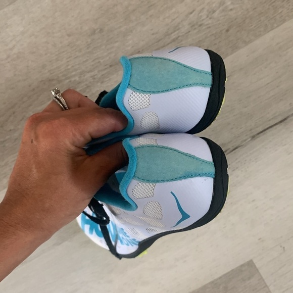 HOKA ONE ONE W ROCKET MD Track racing spikes. Size 10.5 teal blue‎ white - Picture 3 of 9